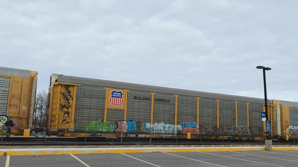 UP L94667 (Body) TTGX 850739 (Flat)