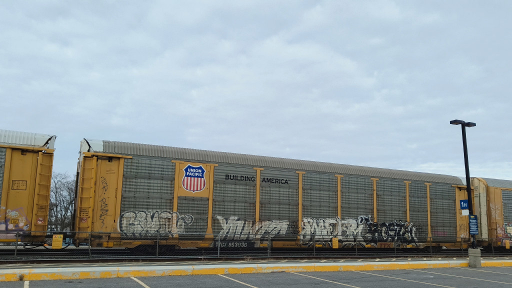 UP L94668 (Body) TTGX 853936 (Flat)