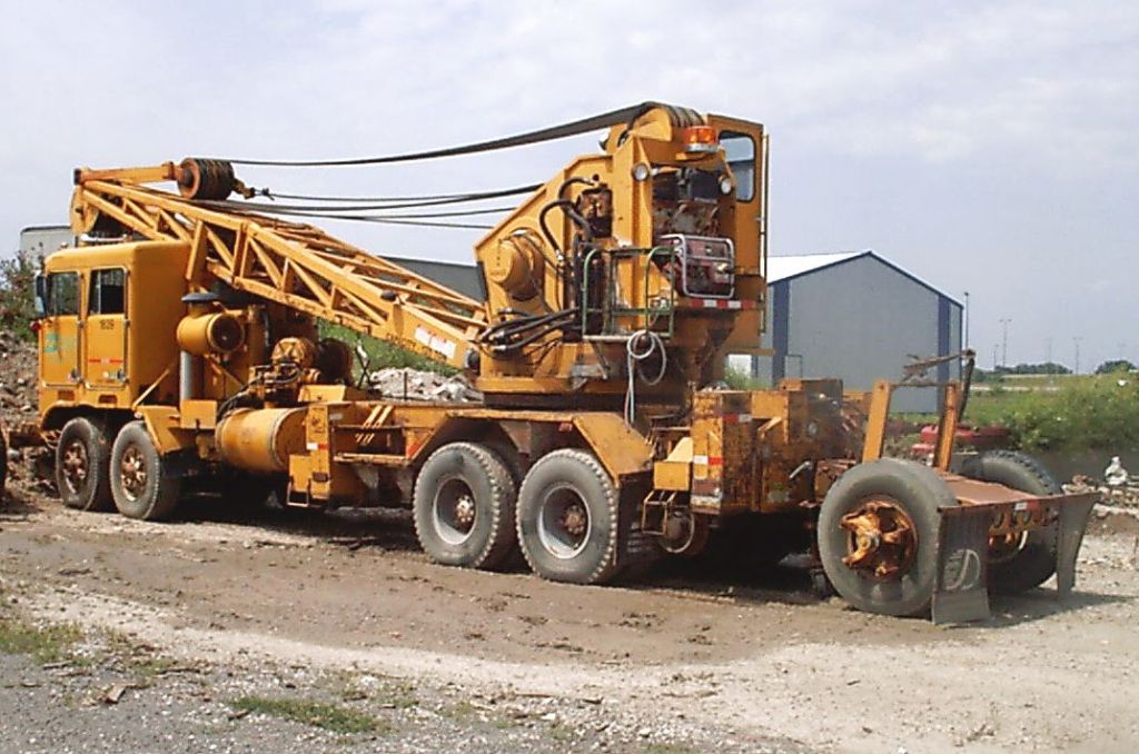 R J Corman (Former BN) Crew Cab Crane Truck 