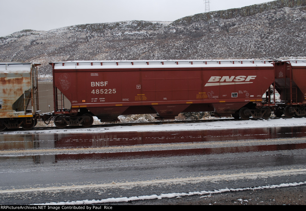 BNSF 485225