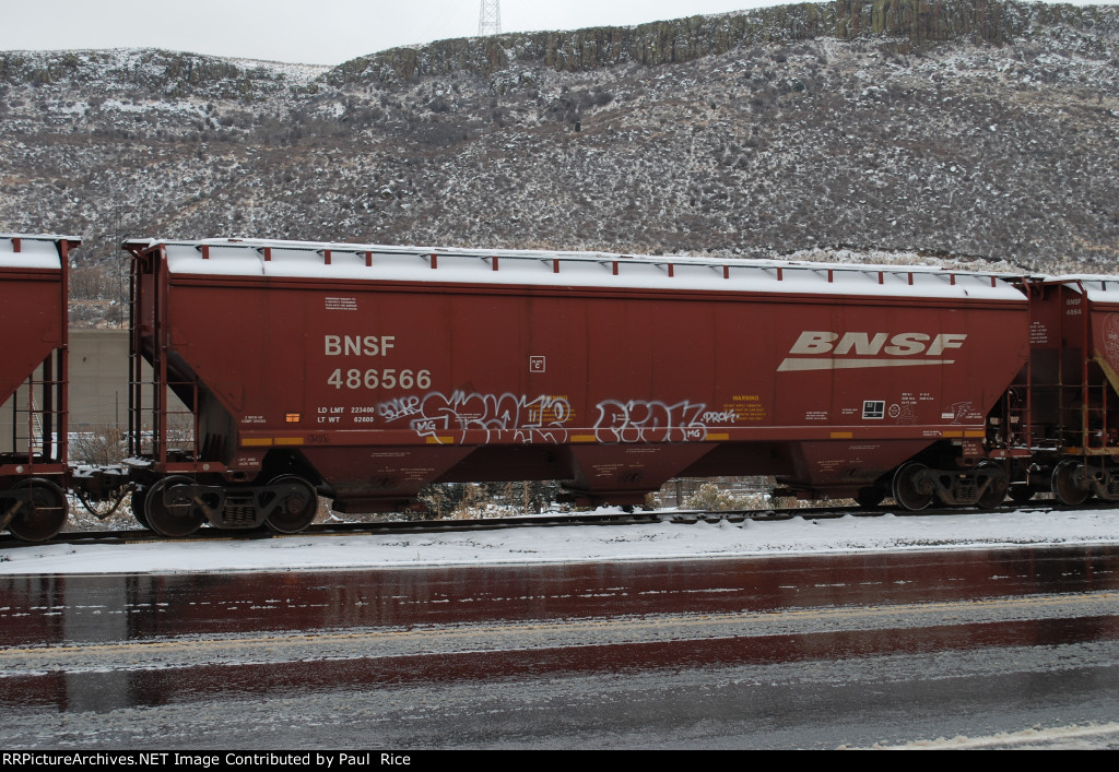 BNSF 486566