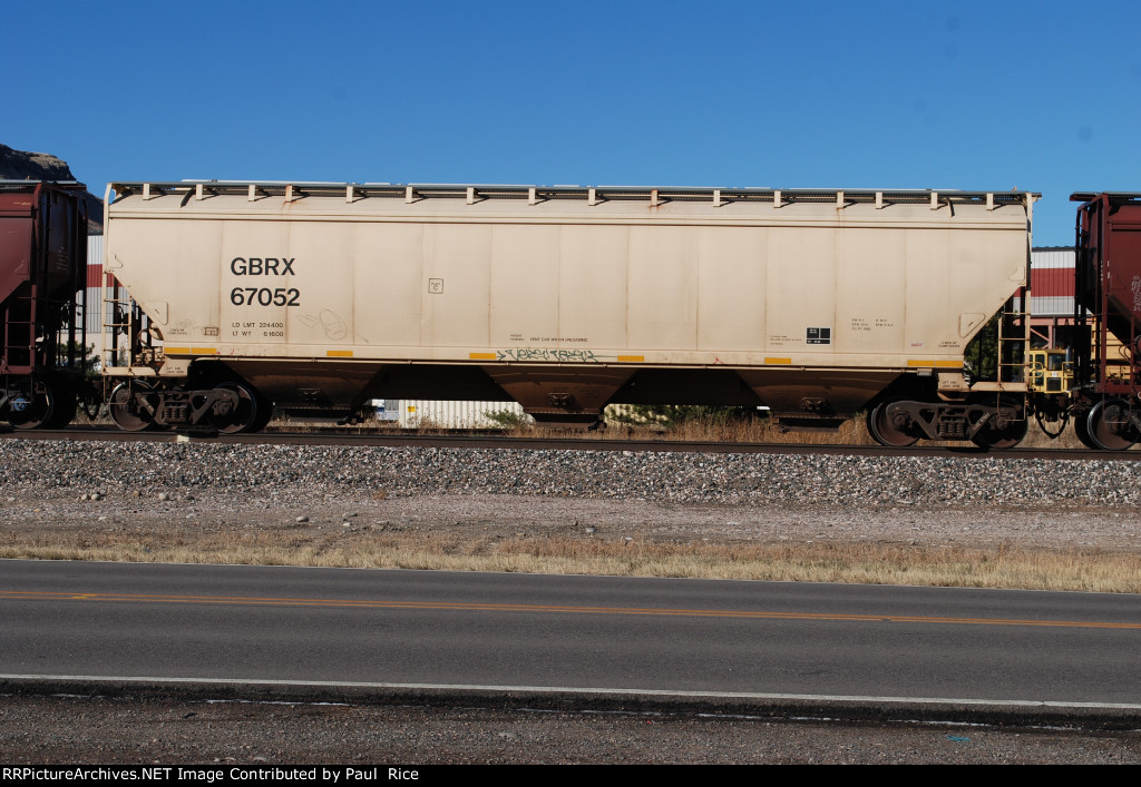GBRX 67052
