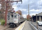 Westbound NJT Train # 725 is stopped at Far Hills Station