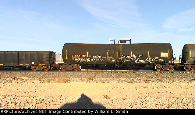 EB Manifest Frt at Erie NV Passing Siding W-Pshr -32