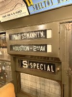 Nothing like those iconic rollsigns in the Arnine