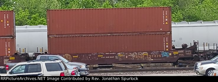 BNSF 237475B and two containers