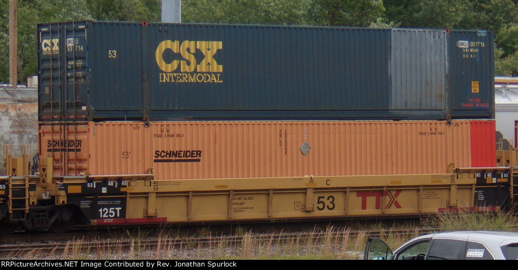 DTTX 730669C and two containers