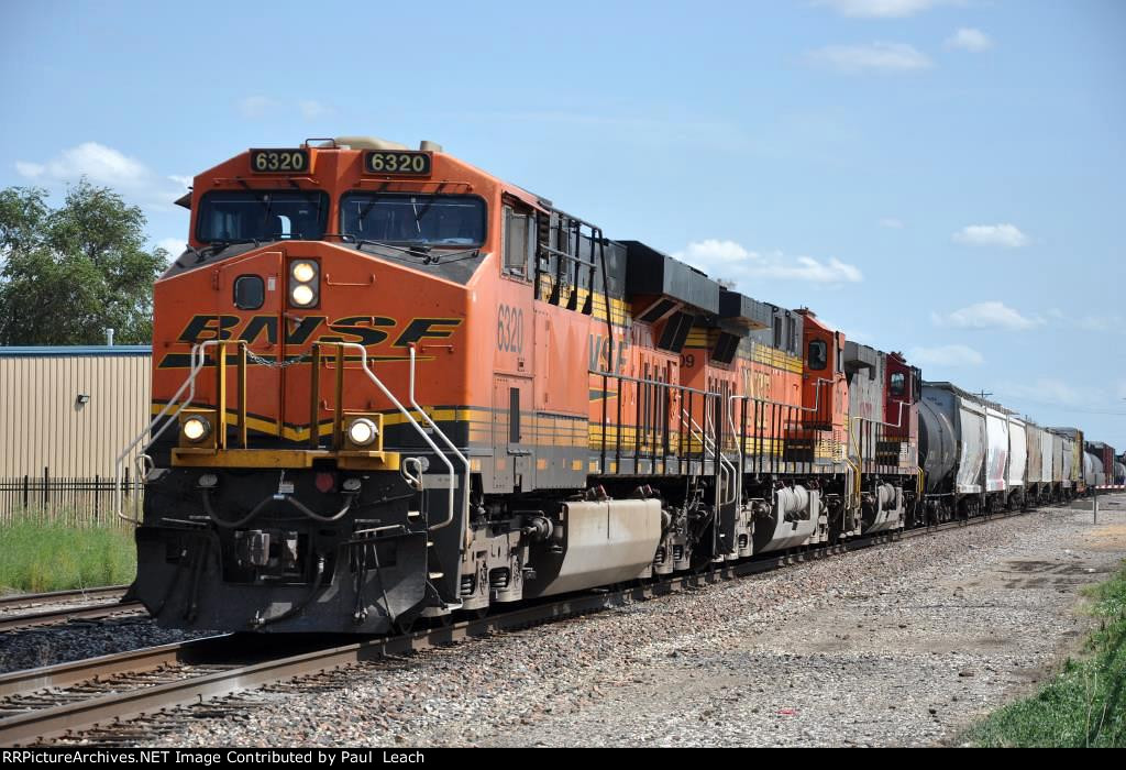 Northbound manifest approaches the junction