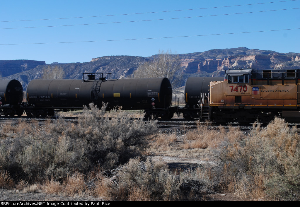 GBRX 701140