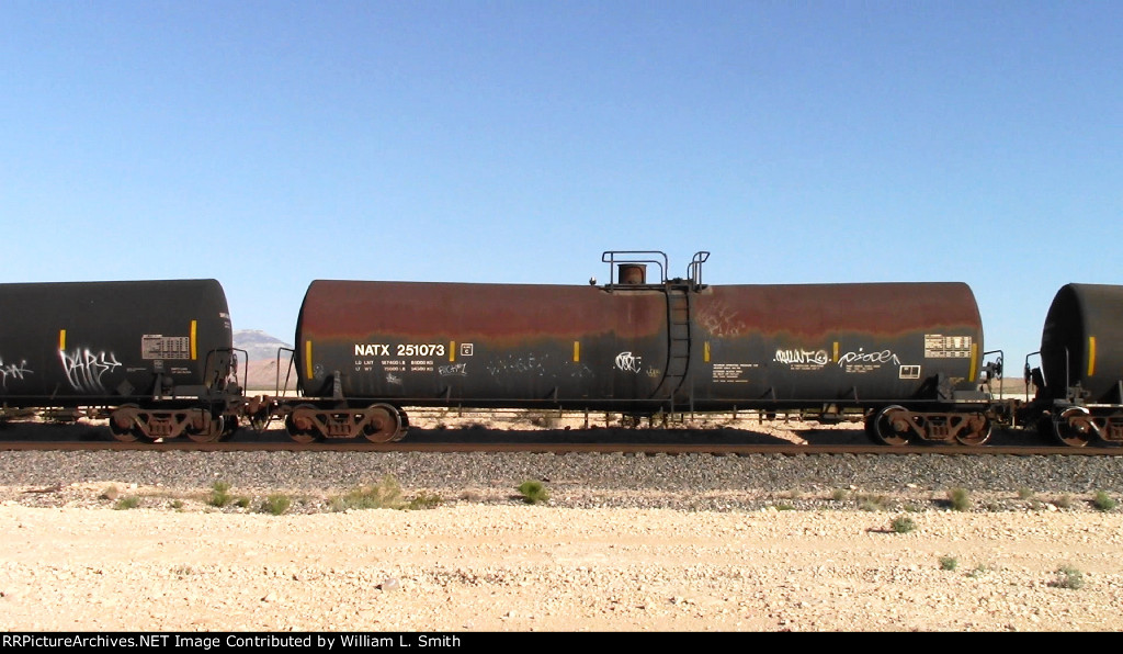 WB Manifest Frt at Erie NV W-MdTrnLvs-Pshr -40