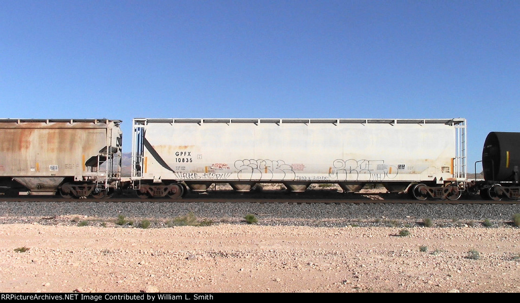 WB Manifest Frt at Erie NV W-MdTrnLvs-Pshr -85