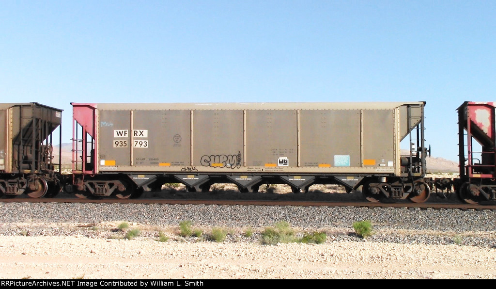 EB Unit Empty Hooper Frt at Erie NV -61