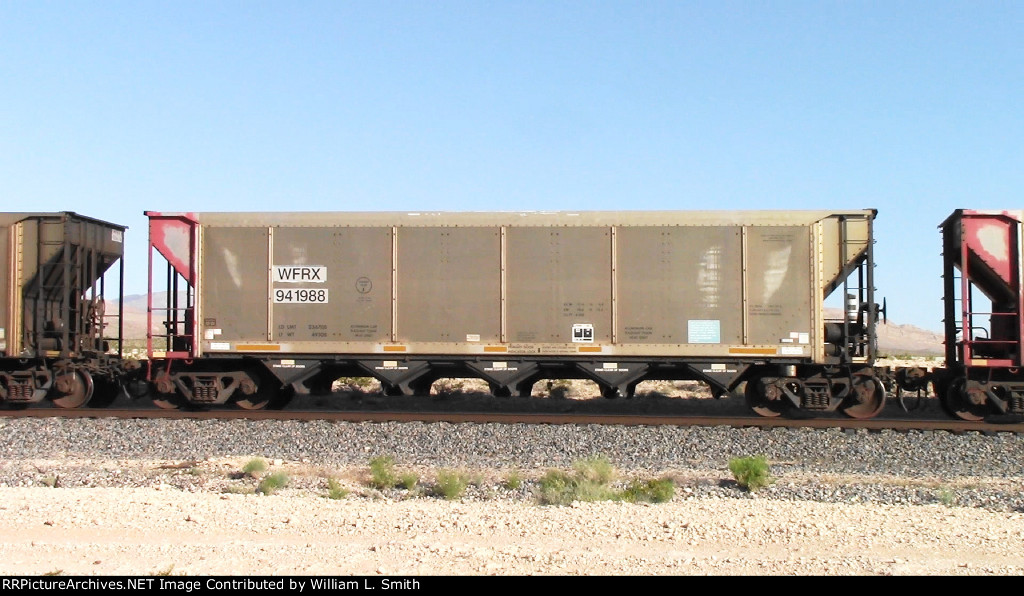 EB Unit Empty Hooper Frt at Erie NV -76
