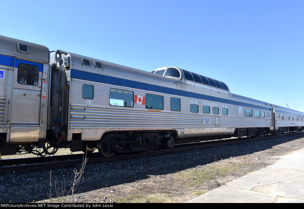 Skyline Dome Car on VIA Rail Train # 692 at Dauphin Sta