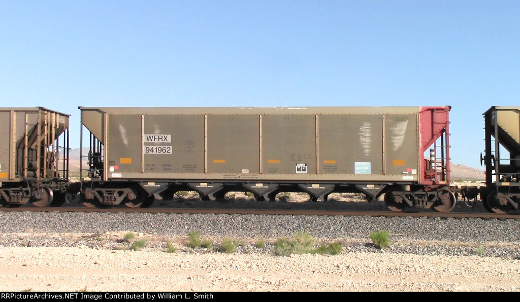 EB Unit Empty Hooper Frt at Erie NV -19