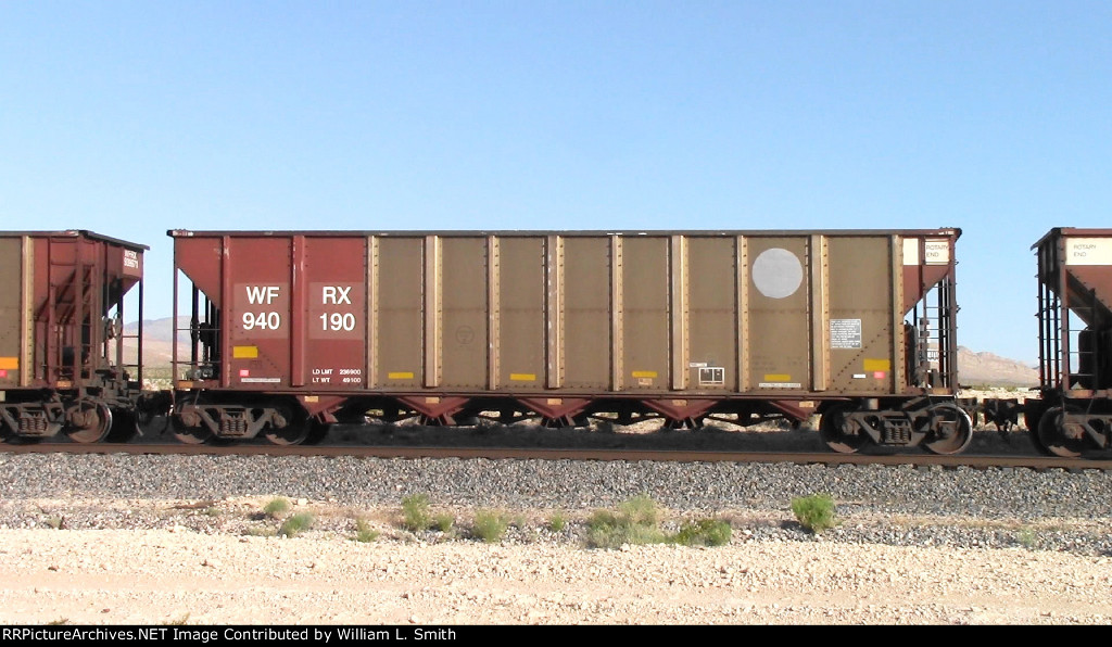 EB Unit Empty Hooper Frt at Erie NV -24