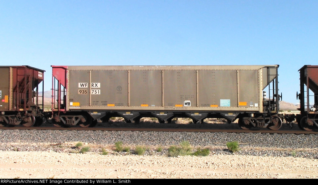 EB Unit Empty Hooper Frt at Erie NV -42