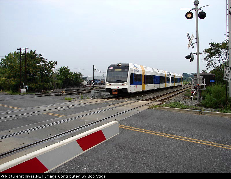 NJT River LINE DLRV