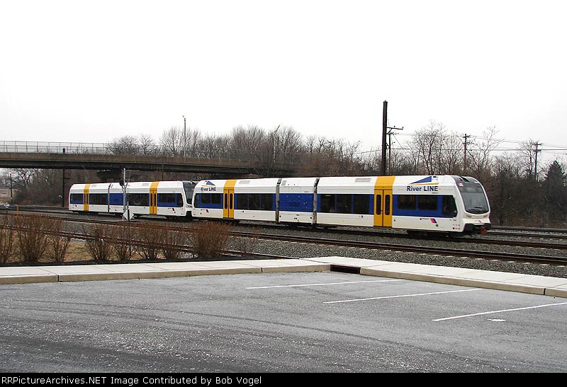 NJT River LINE doubleheader