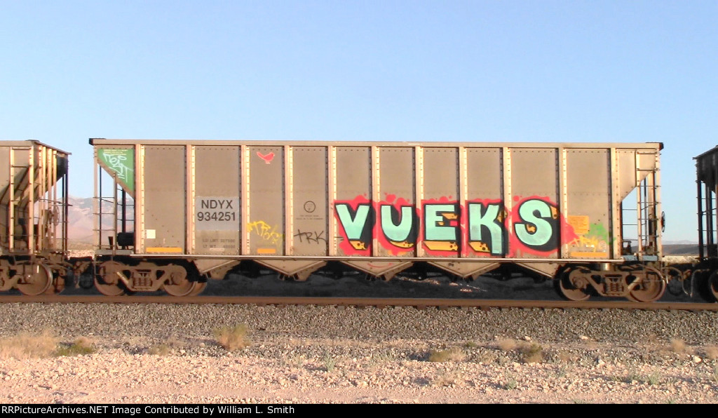 EB Unit Empty Hooper Frt at Erie NV -16