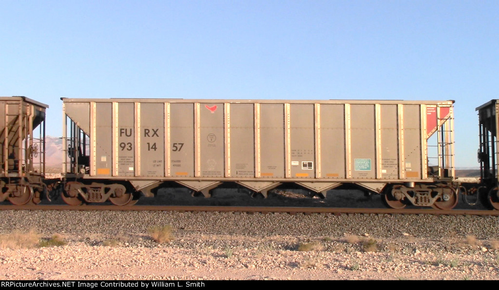 EB Unit Empty Hooper Frt at Erie NV -74