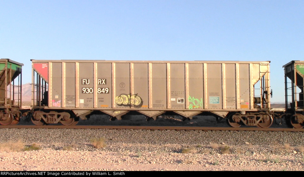 EB Unit Empty Hooper Frt at Erie NV -98