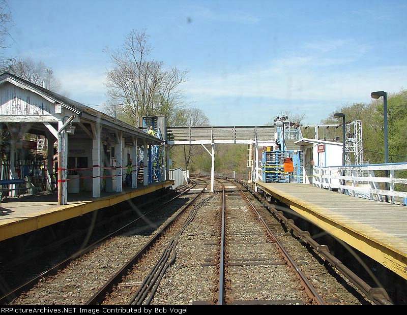 closed Market Street El station