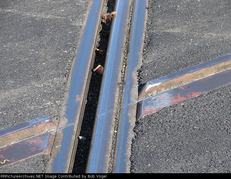 SEPTA Route 11/CSX crossing