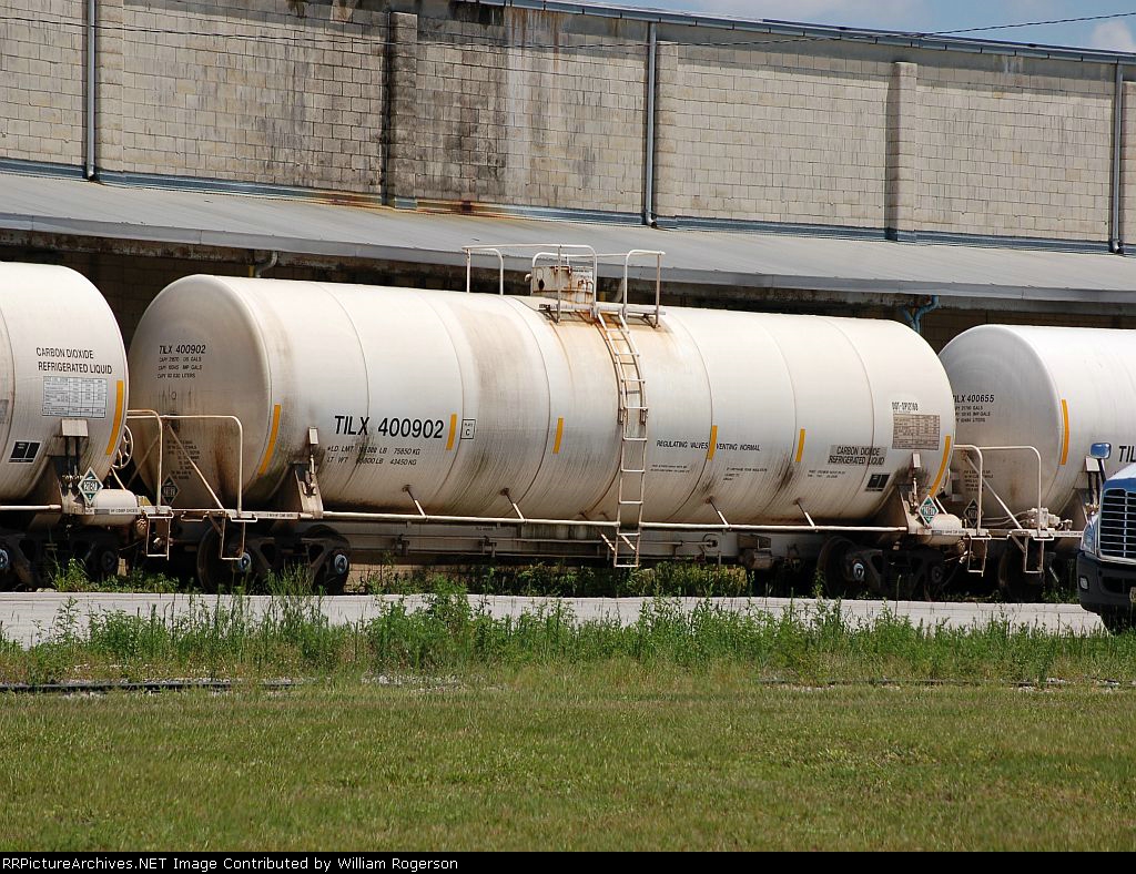 Trinity Industries Leasing Company (TILX) Tank Car No. 400902