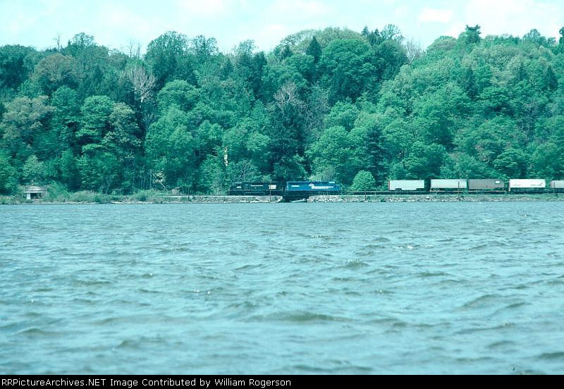 Southbound Conrail TOFC Train on the "River Line" 