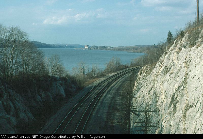 Conrail's "Hudson Division" looking North