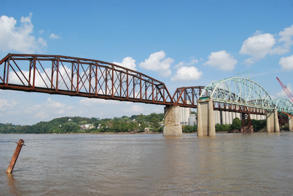 Bridge over the Missouri River.