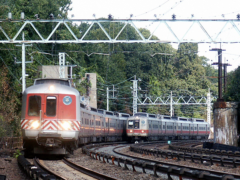 Two SB M.U. Trains