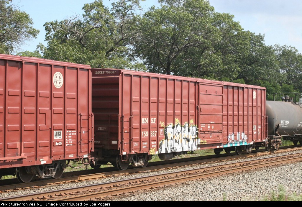 BNSF 759587