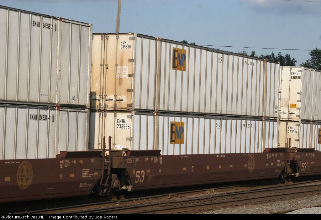 EMHU 235880