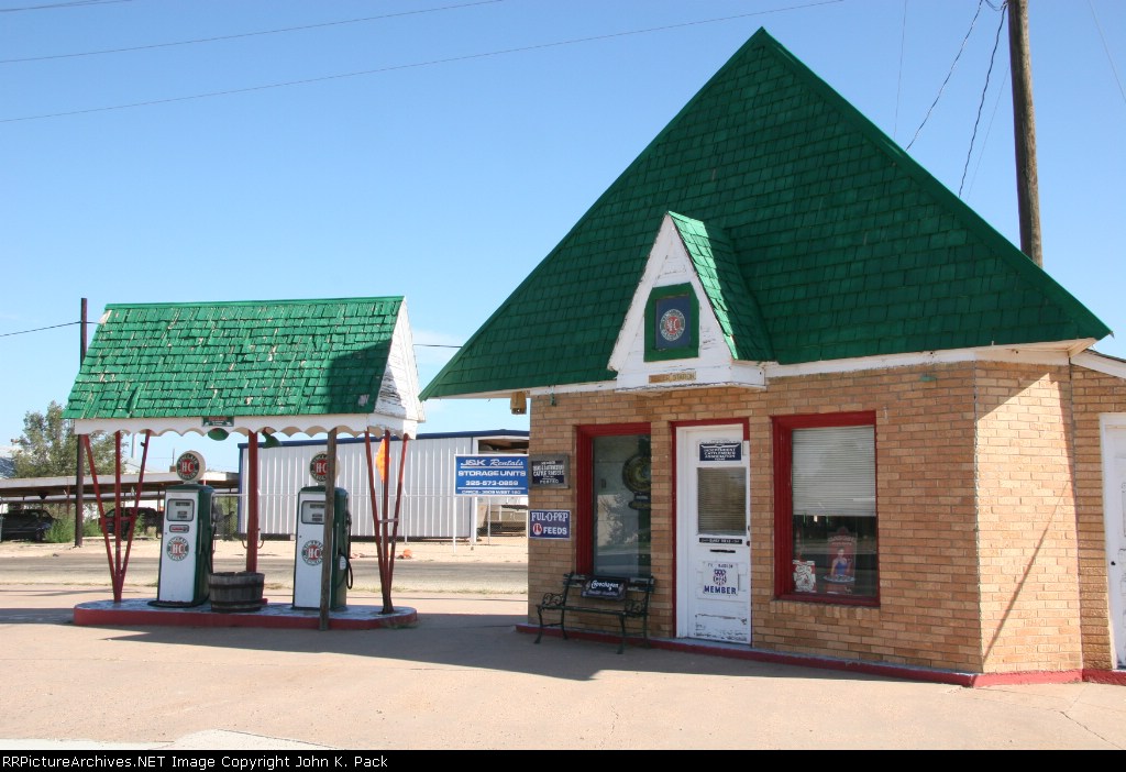 Sinclair Gas Station
