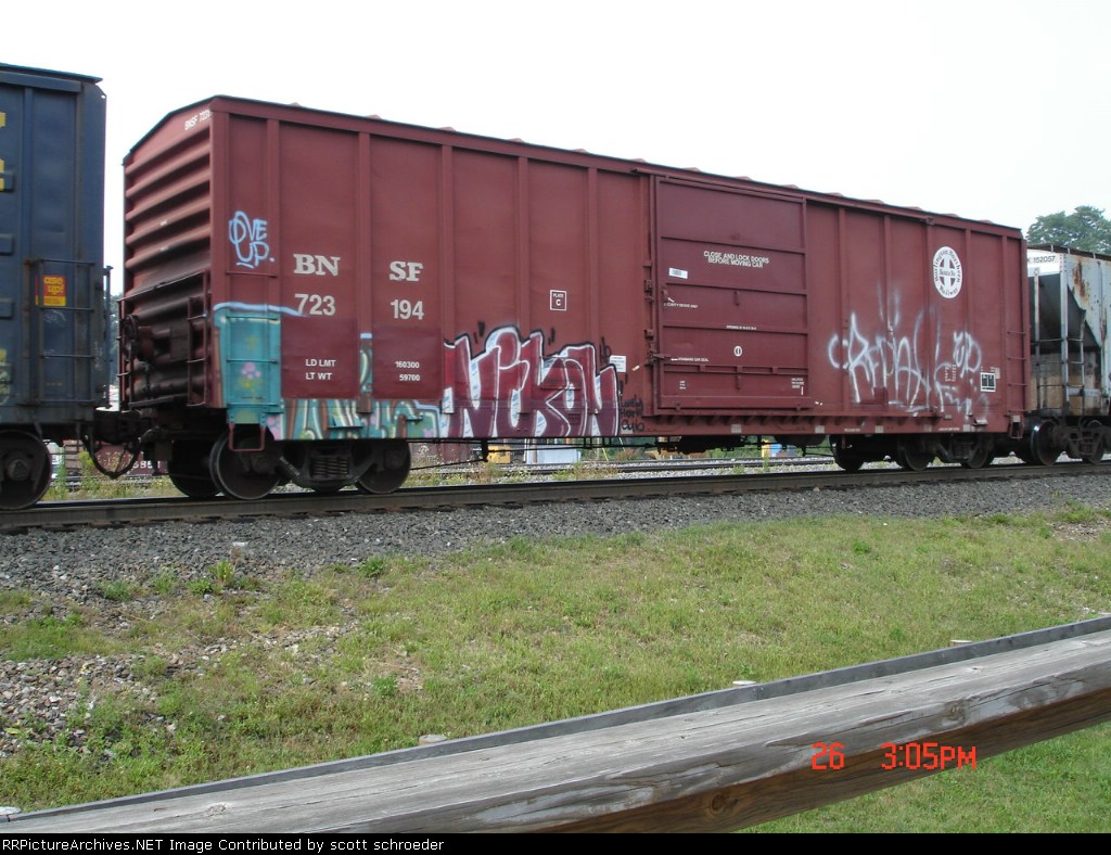 BNSF 723194 Boxcar EB