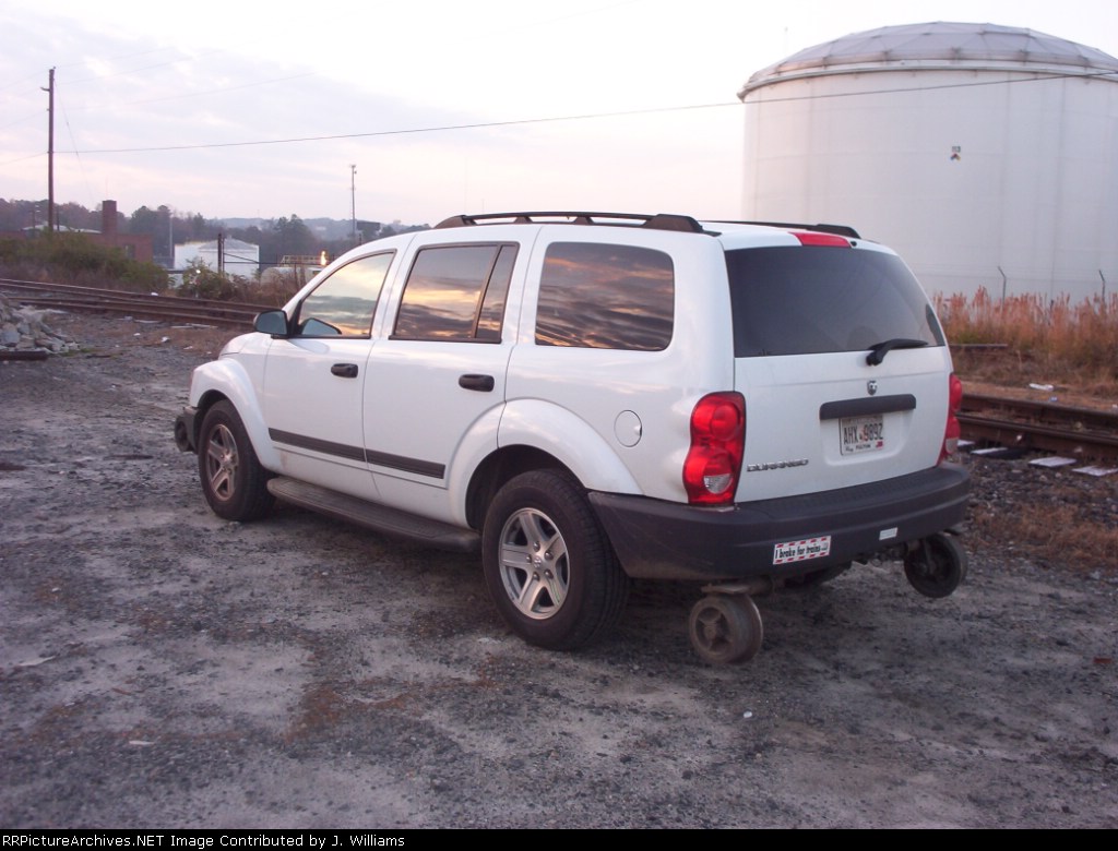 NS M of W Supervisor hi-railer