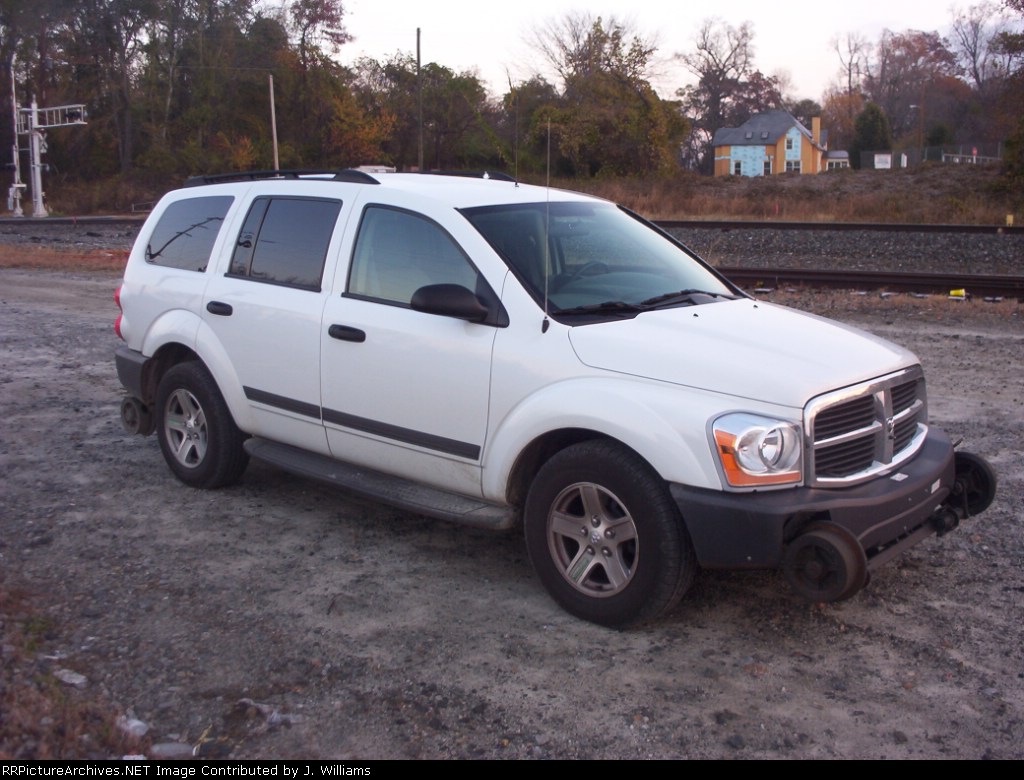 NS M of W Supervisor hi-railer