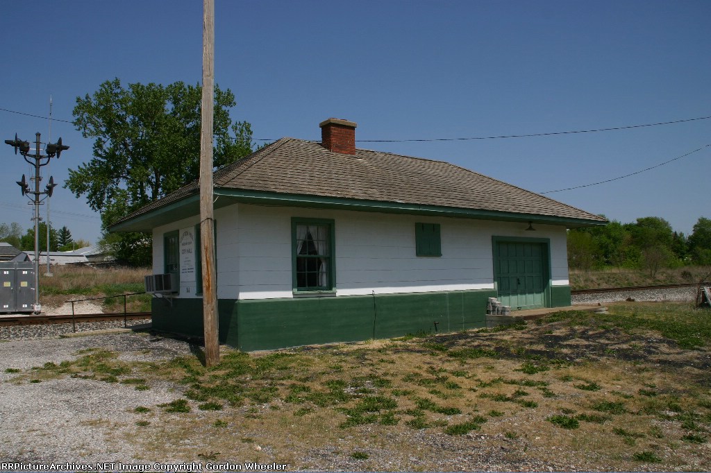 Wabash depot at Clifton Hill, MO.