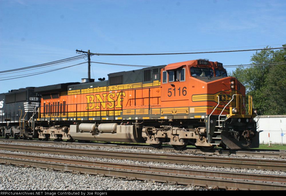 BNSF 5116