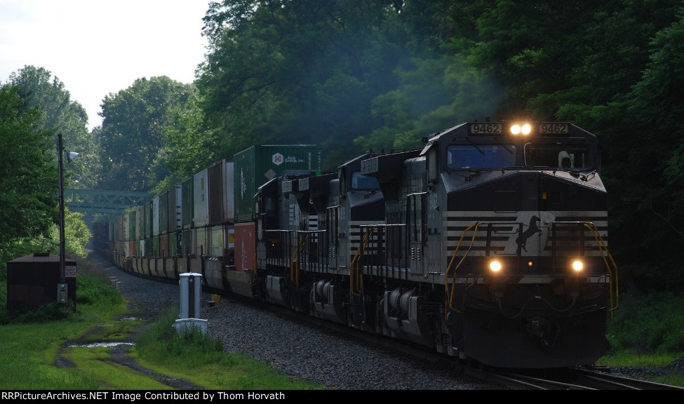 NS 202 leads a short intermodal train east over the LEHL @ MP 68.8