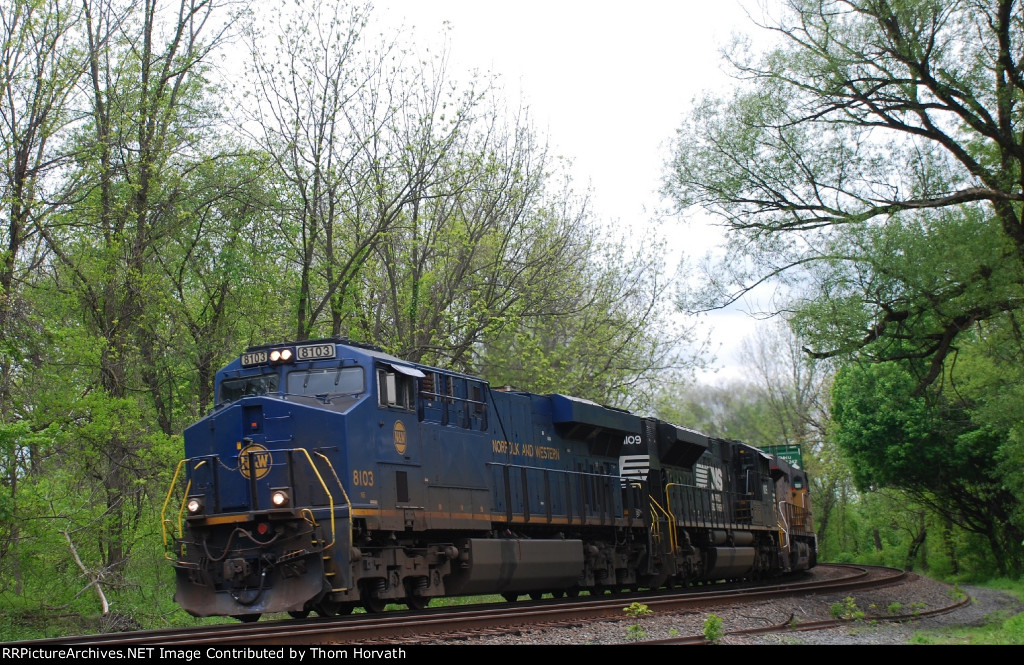 NS 8103 leads 212 east over the Lehigh Line near MP 66