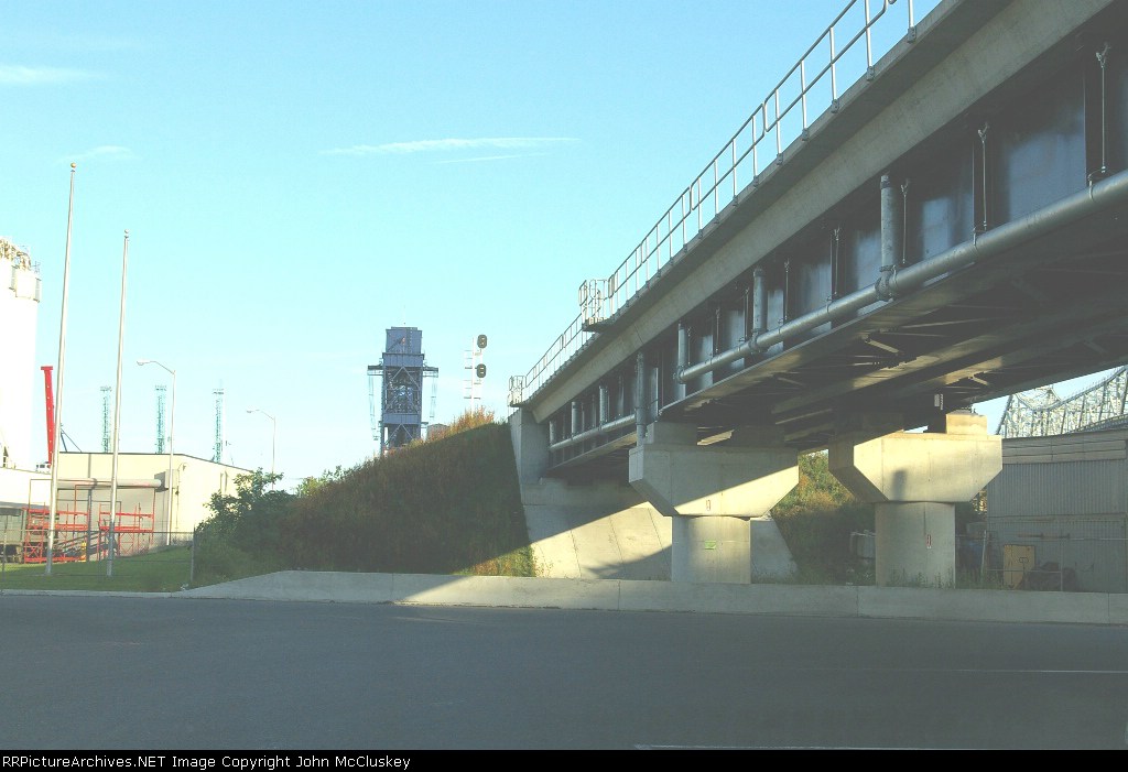 More new construction so Bayway Avenue can cross under the rail line