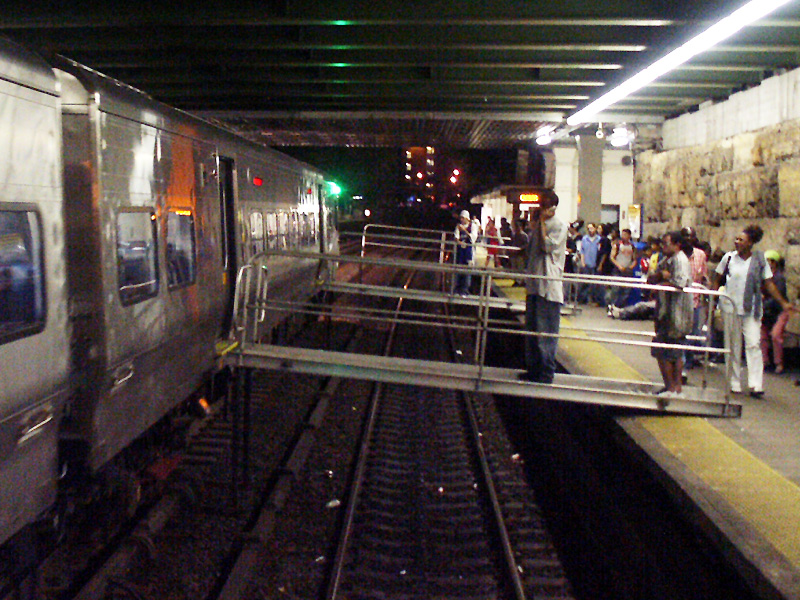 7:44 PM - Train #9559