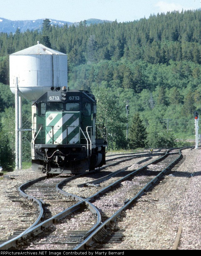 BN 6713 at Glacer National Park