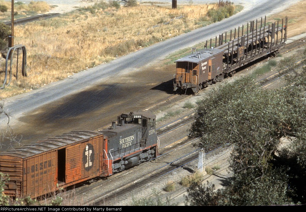 SP 2598 Working the Small Yard Just East of Town