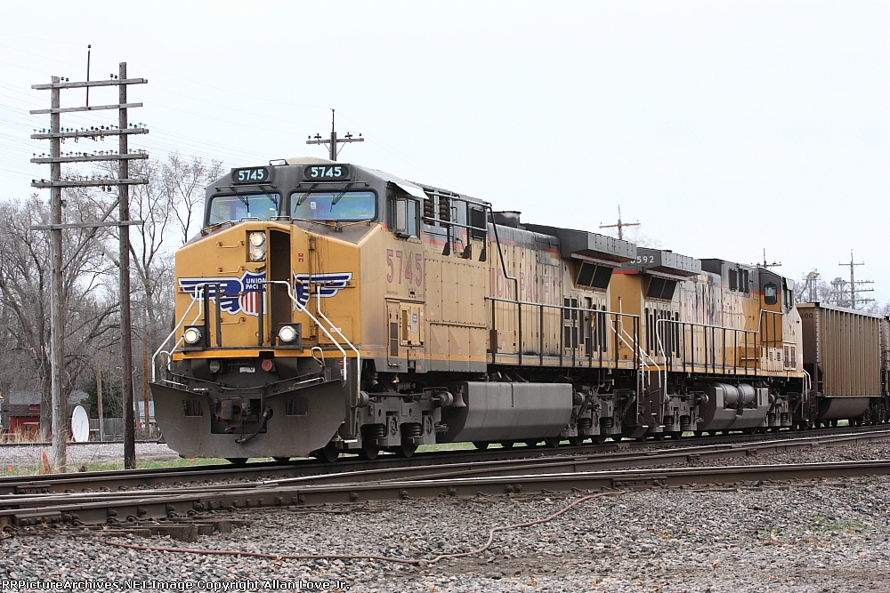 UP 5745 west