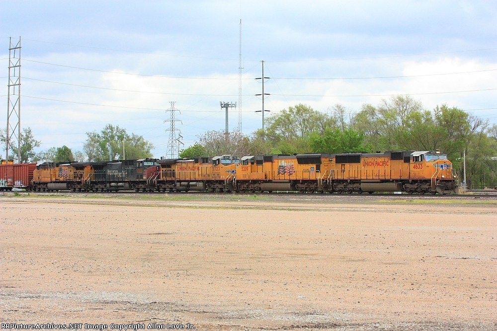 UP 4633 west