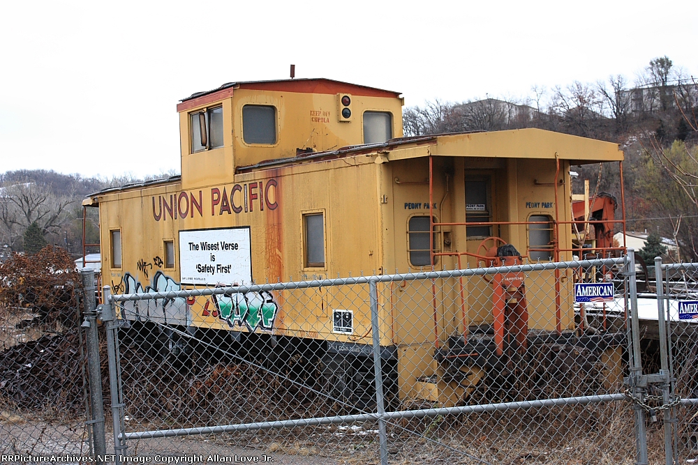 Abandoned UP Caboose